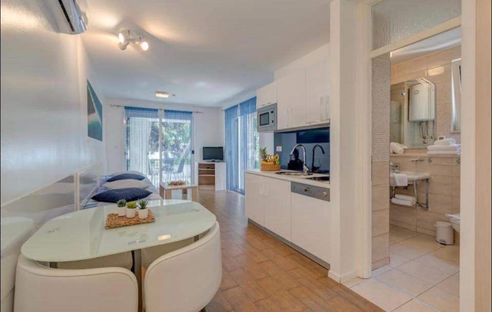 Apartment Promenade Zlatni Rat Bol Extérieur photo
